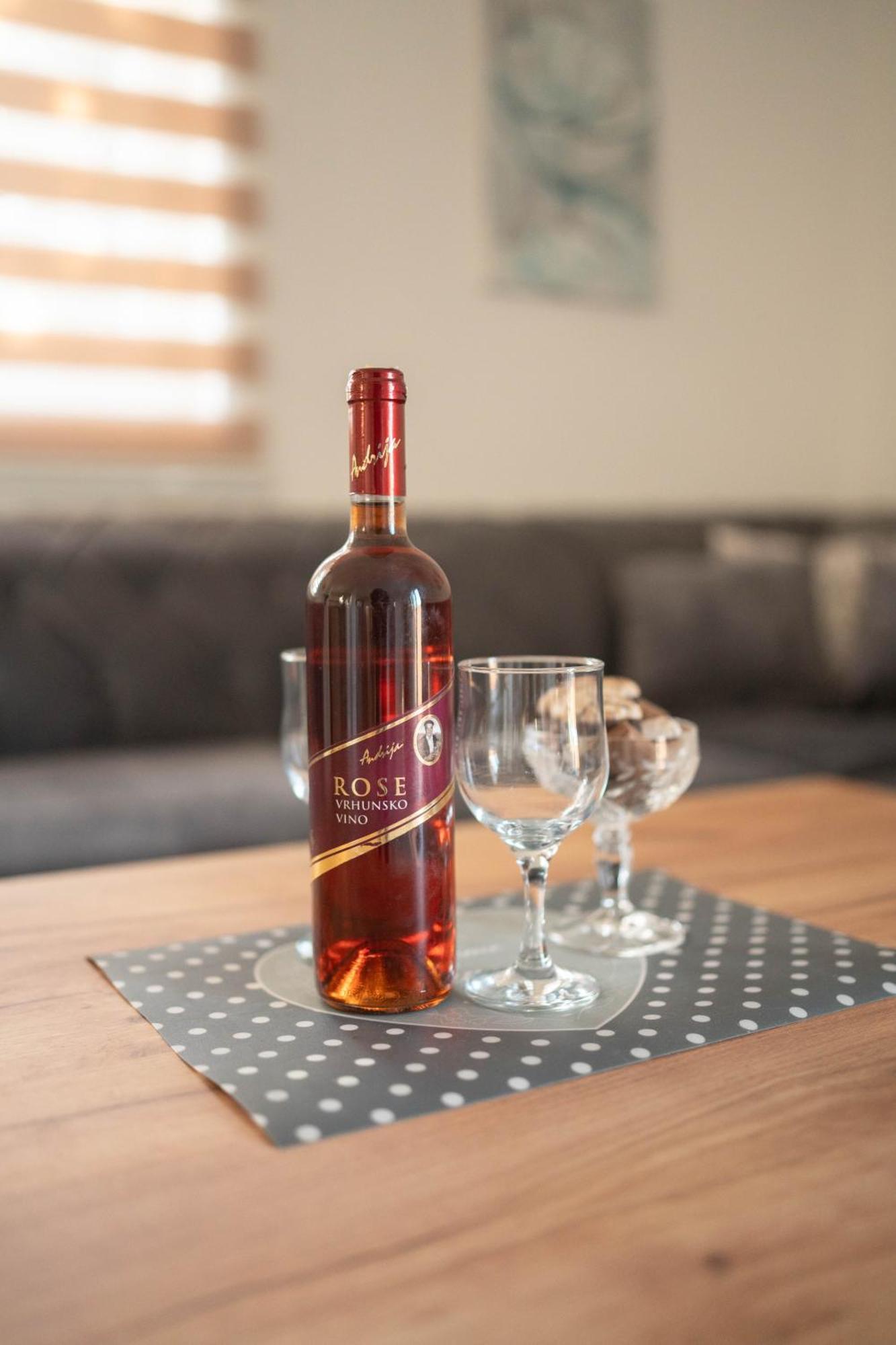 Apartmani Elegance Tuzla Eksteriør bilde
